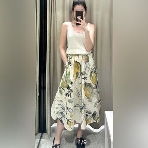 ZARA printed midi skirt featuring a fruit and floral pattern size small